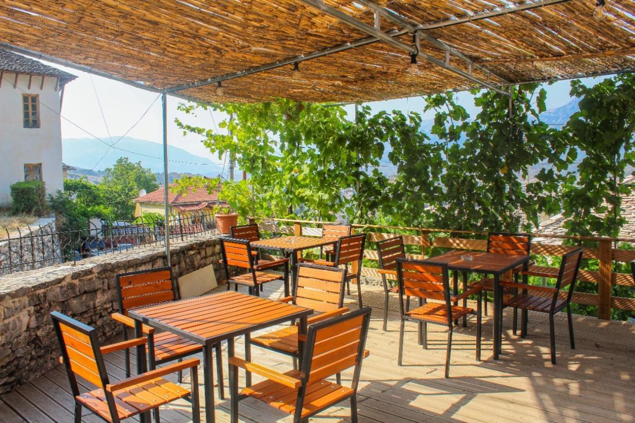 Silver Hill Guesthouse Gjirokastër Extérieur photo