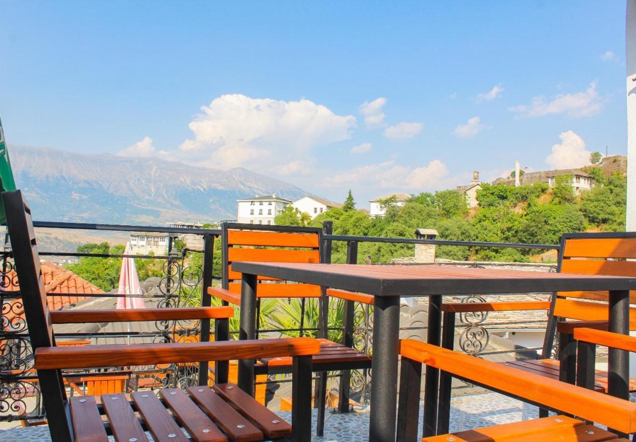 Silver Hill Guesthouse Gjirokastër Extérieur photo