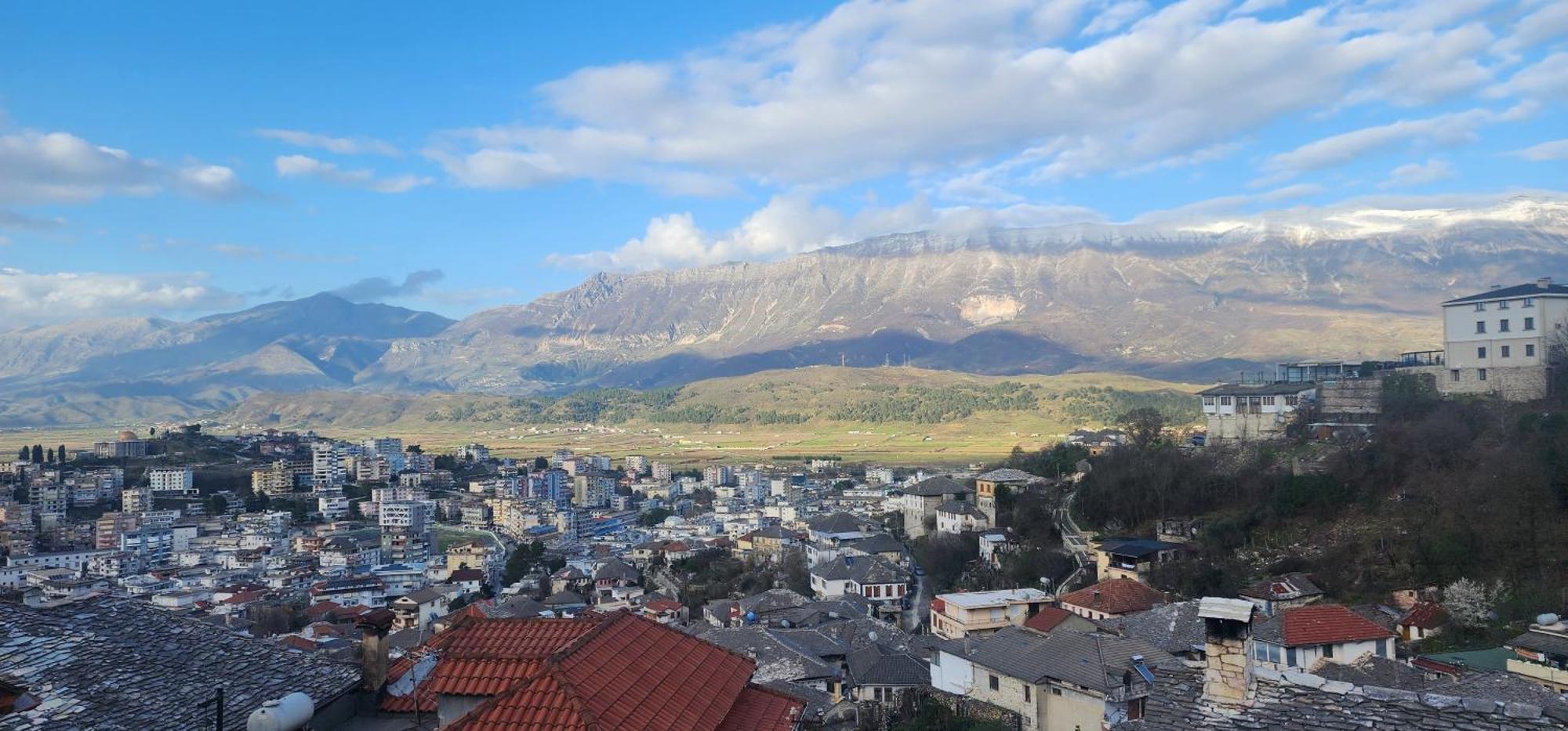 Silver Hill Guesthouse Gjirokastër Extérieur photo