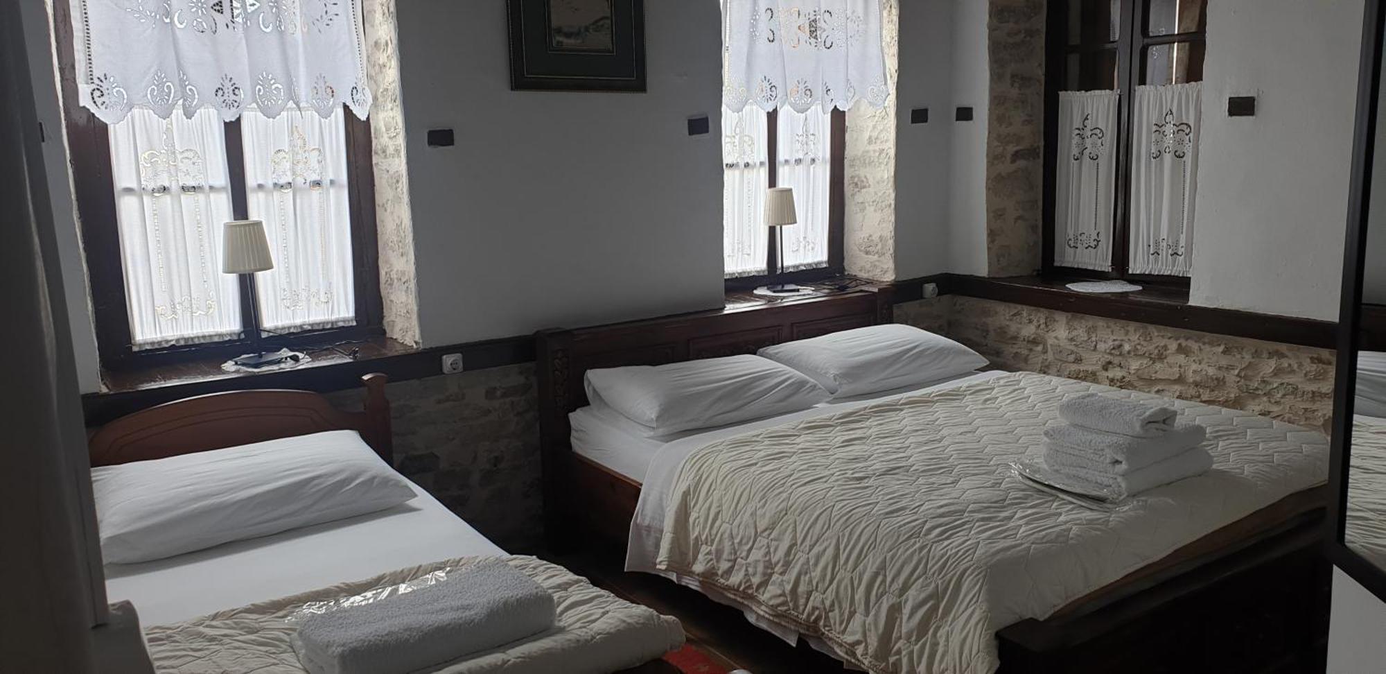 Silver Hill Guesthouse Gjirokastër Chambre photo