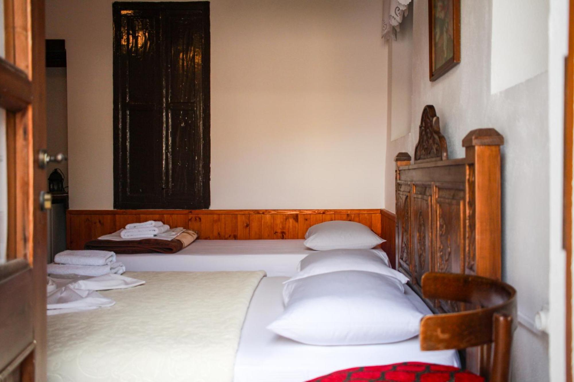 Silver Hill Guesthouse Gjirokastër Extérieur photo