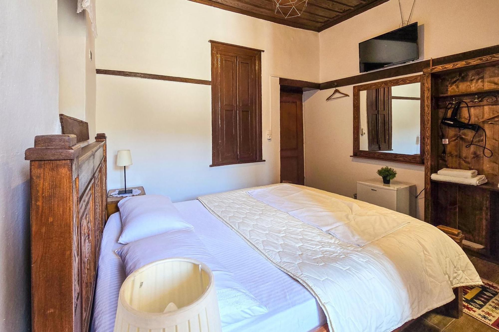 Silver Hill Guesthouse Gjirokastër Extérieur photo