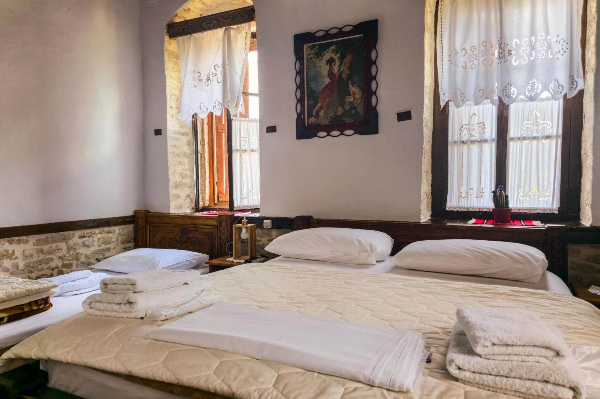 Silver Hill Guesthouse Gjirokastër Extérieur photo