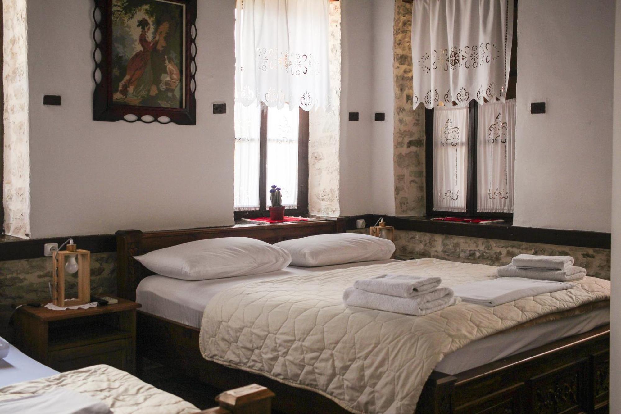 Silver Hill Guesthouse Gjirokastër Extérieur photo