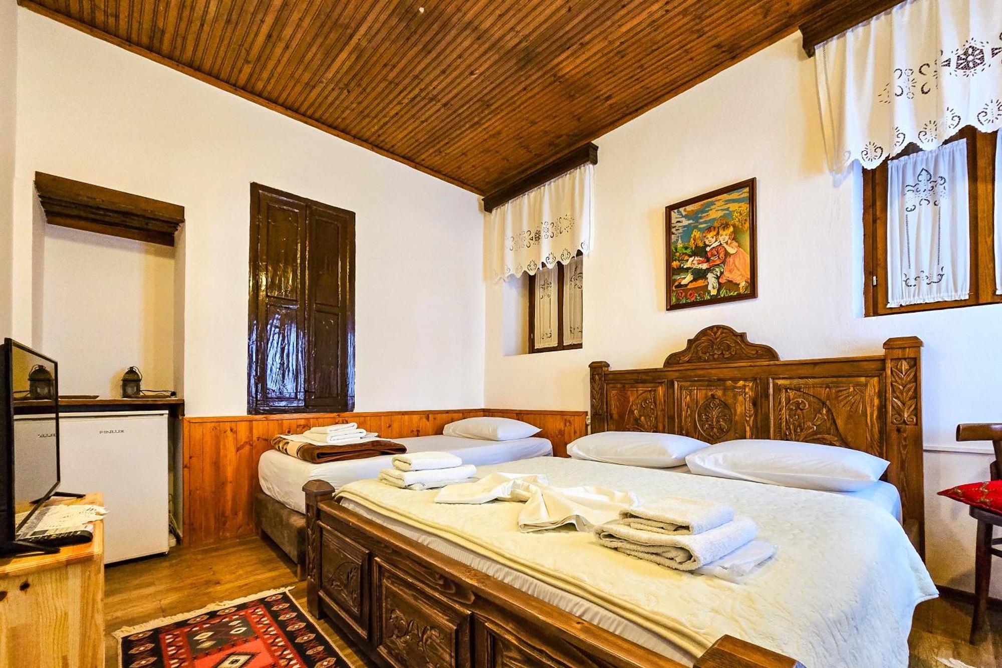 Silver Hill Guesthouse Gjirokastër Extérieur photo