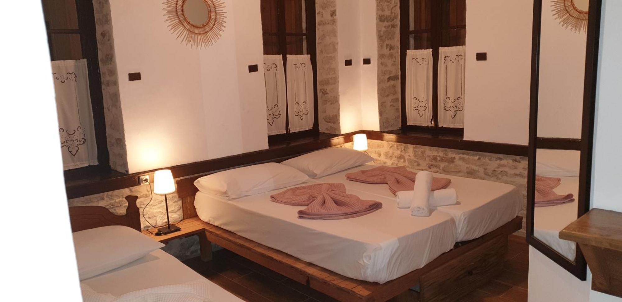 Silver Hill Guesthouse Gjirokastër Extérieur photo